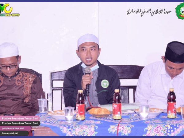 Meningkatkan Mutu Santri, Ket. III Bidang Taklimiyah Adakan Pembelajaran Dasar Ber-Bahtsul Masail